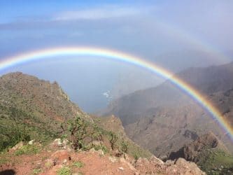 ein traumhafter Regenbogen auf der Wanderung nach Las Hayas