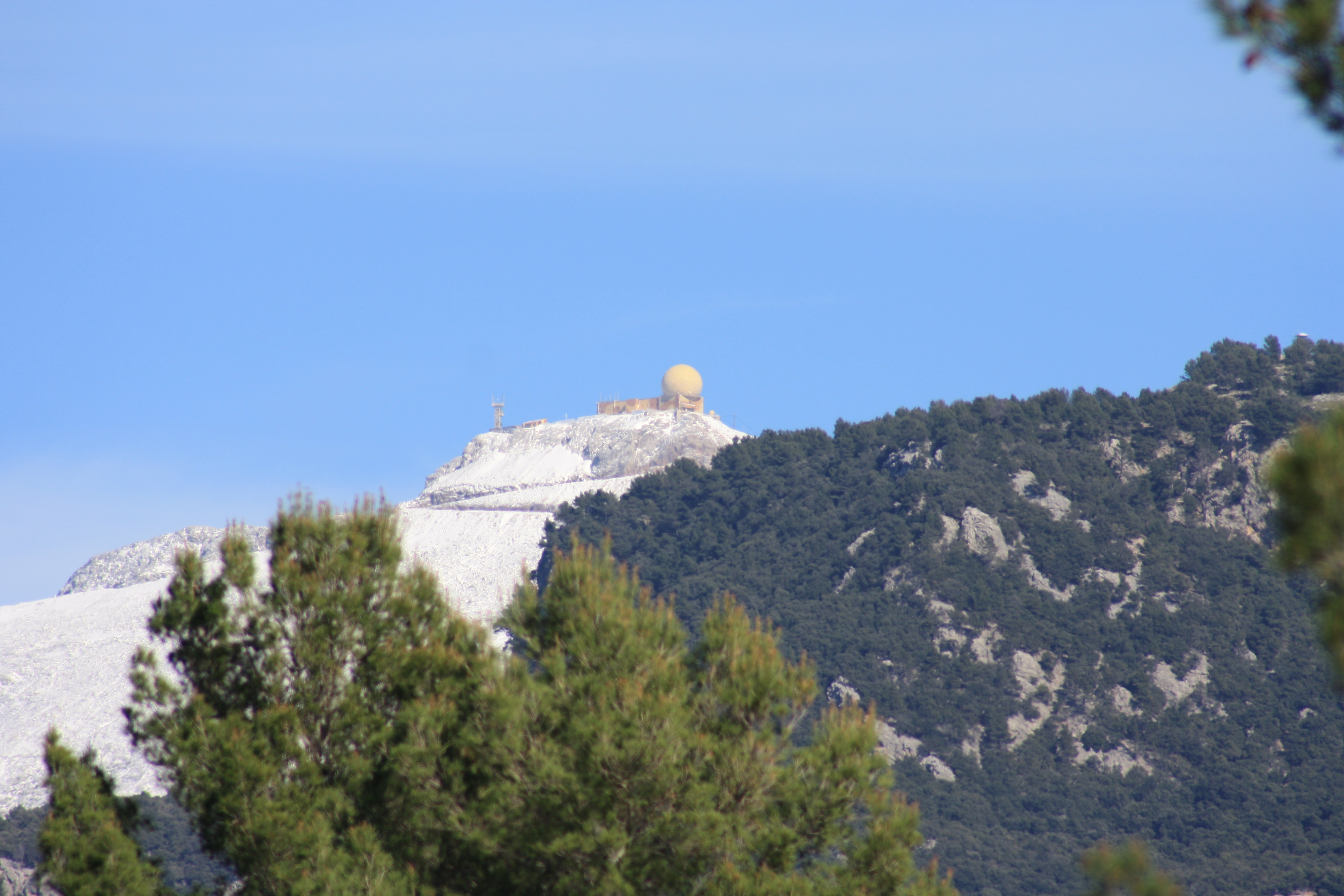 Der höchste Berg uf Mallorca, der Puig Major mit seiner Radarkuppel