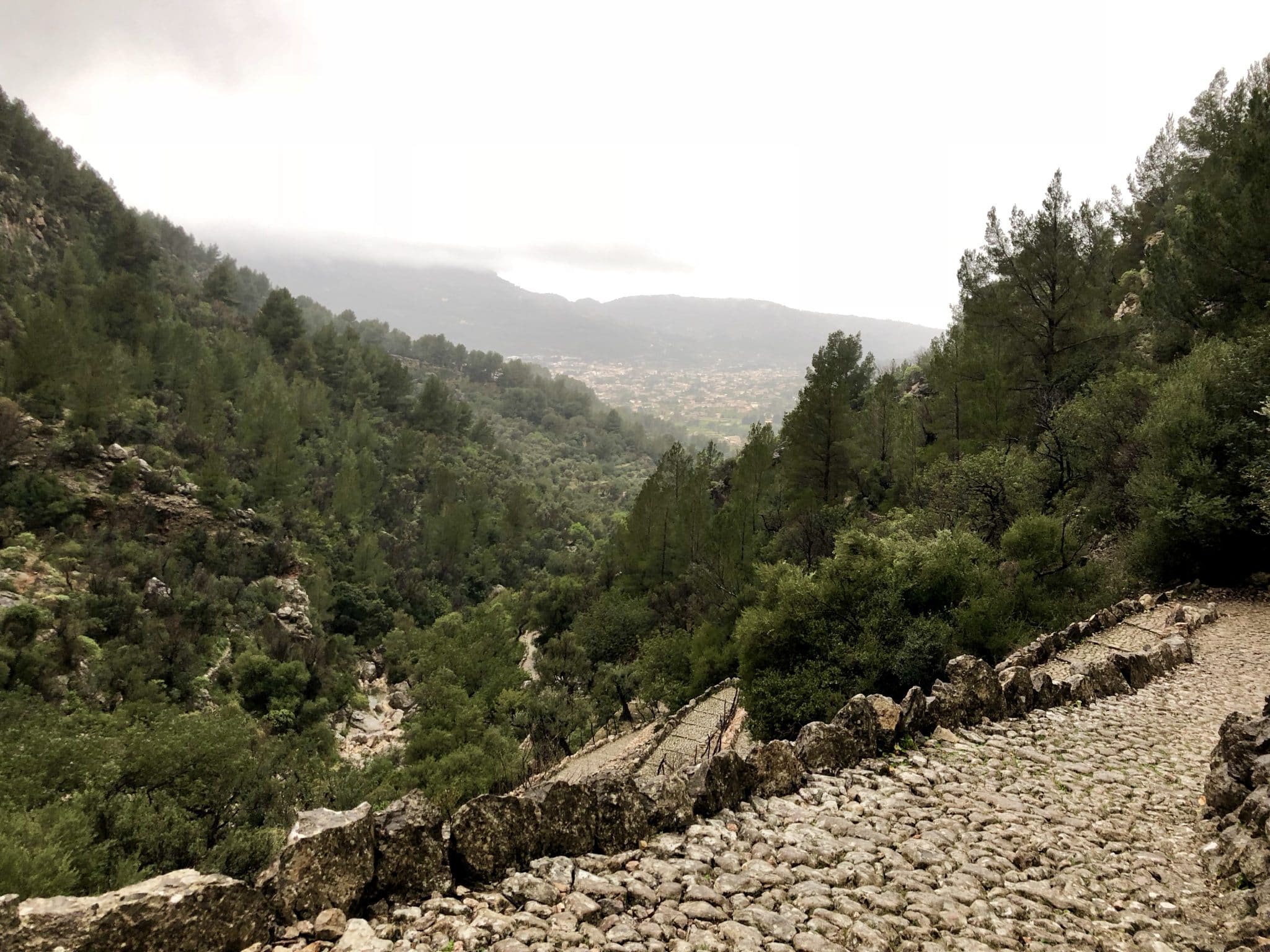 Blick nach Soller auf dem Weg nach Tossals verds