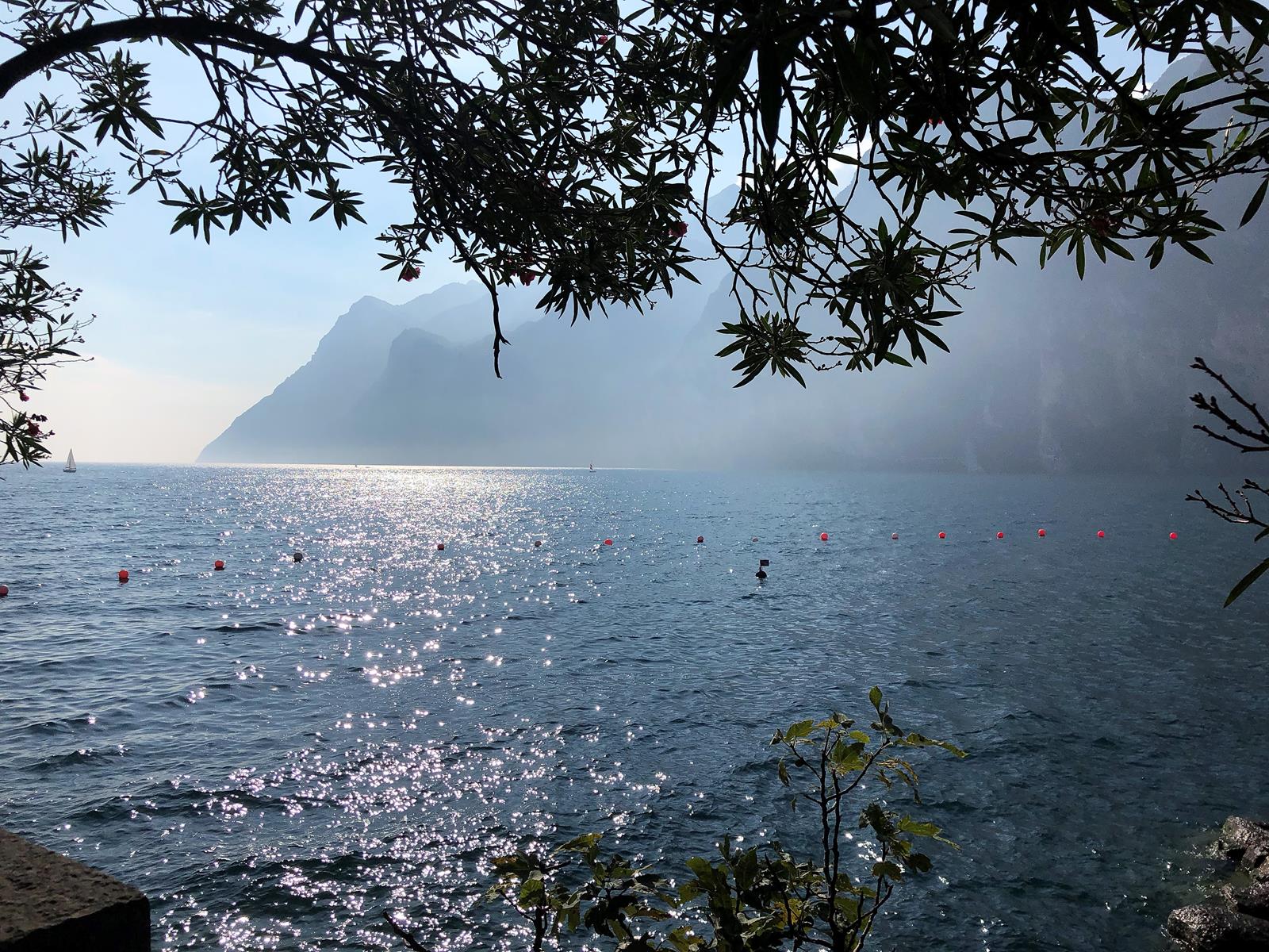 Der Fernwanderweg am Gardasee passiert Riva del Garda